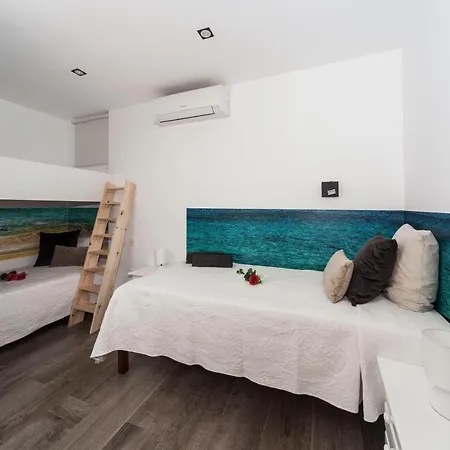 Temisa Luxury Fariones Апартаменты *
